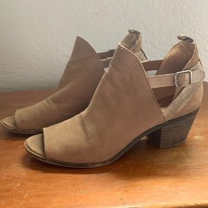 Lucky brand peep toe booties size 7.5